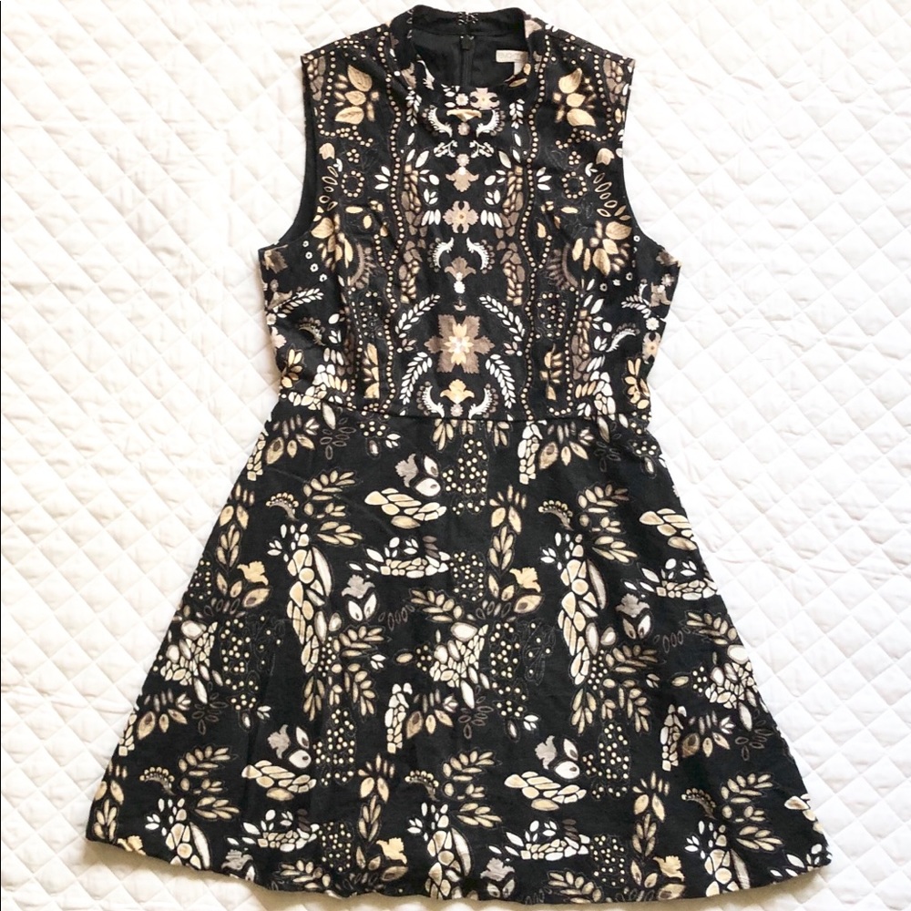 Sleeveless fit and flare dress.